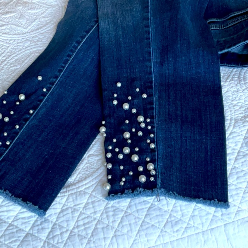 Chicos so slimming pearl encrusted jeans.Size 1.5.